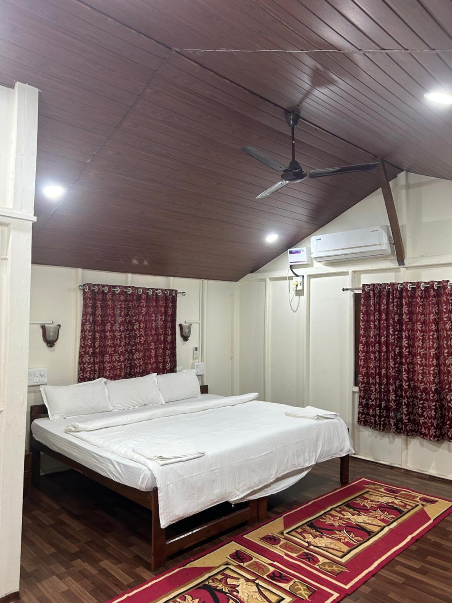 Shiva Cottages Mandrem Exterior photo